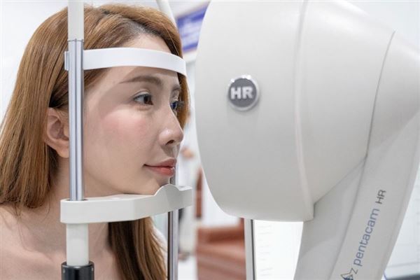 Bản đồ giác mạc là gì? Tại sao cần chụp bản đồ giác mạc trước xóa cận