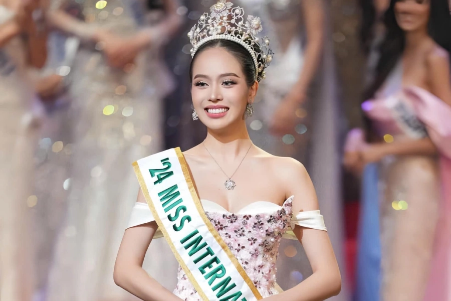 Xóa cận tại Mắt Việt - Nga, Tân Miss International 2024 Thanh Thủy tự tin chinh phục ước mơ