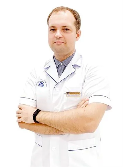 Tiến sĩ Bác sĩ Merzlov Denis