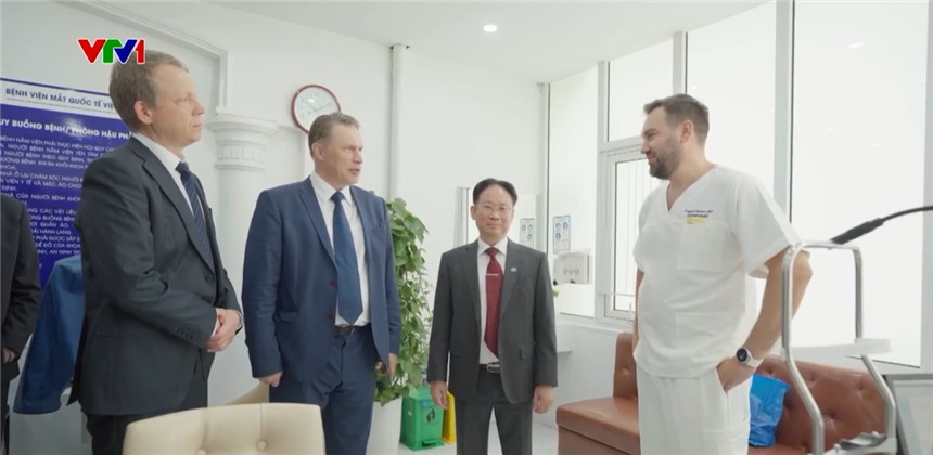 Bộ trưởng Y tế Liên bang Nga thăm chính thức Bệnh viện Mắt Quốc tế Việt - Nga